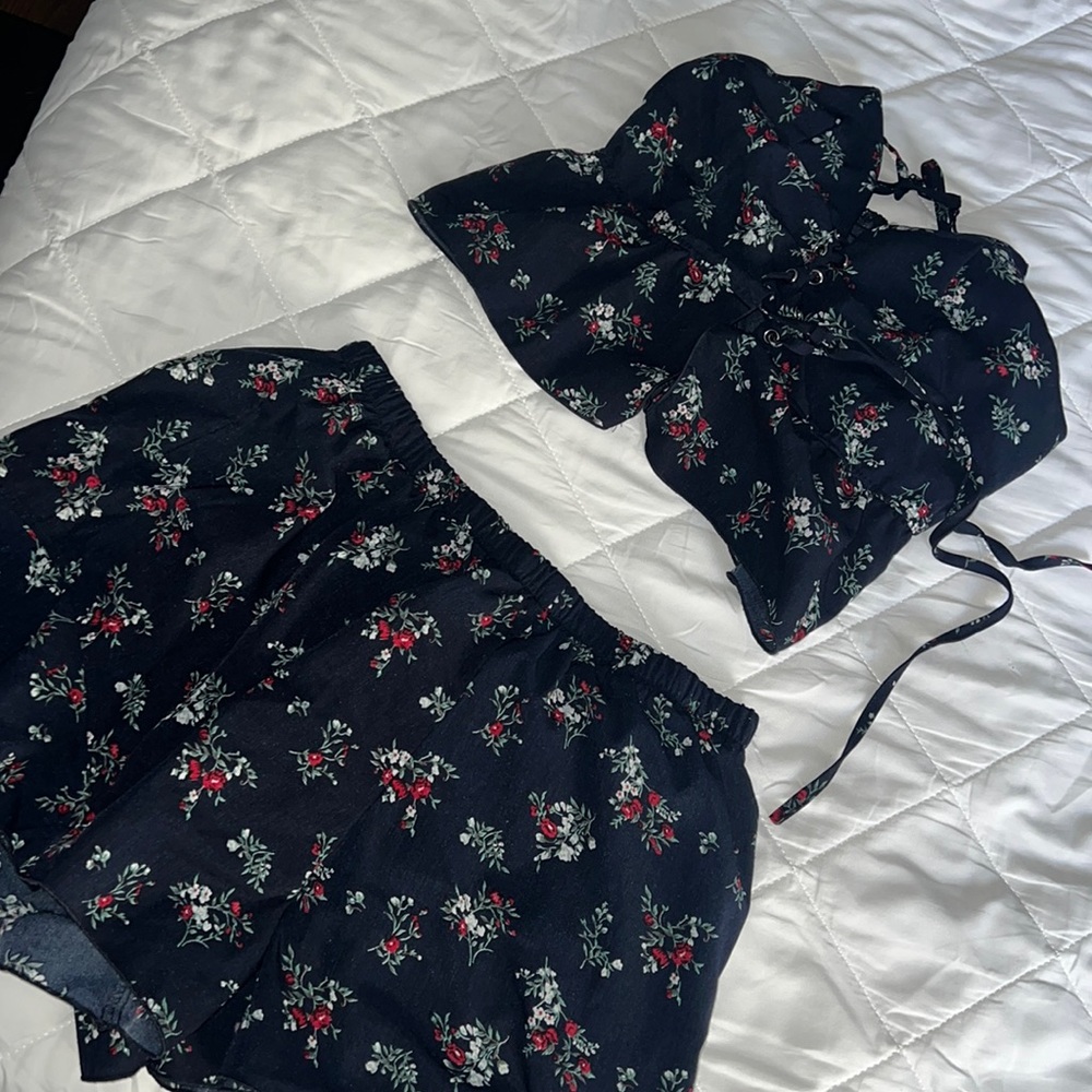 Floral short set